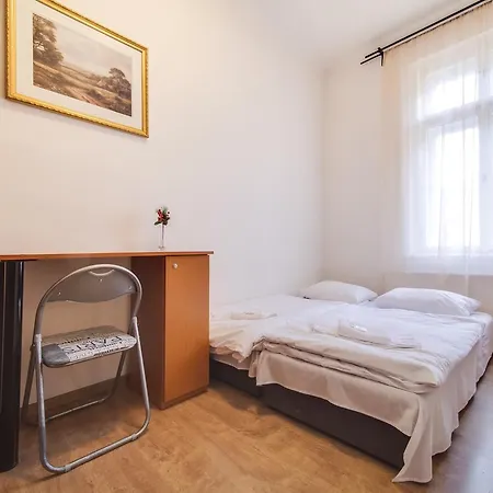 Zarra Prague