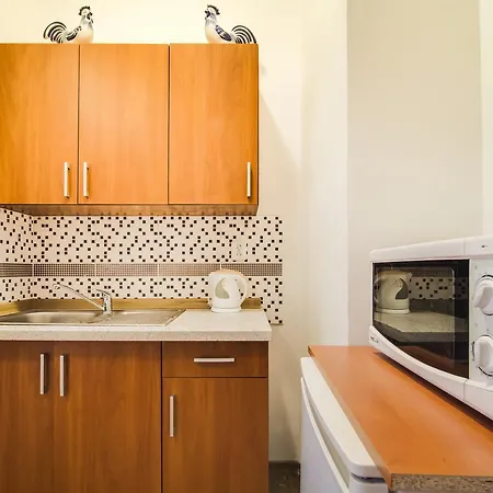 Zarra Apartment 3*