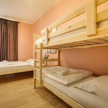 Zarra Apartment 3*
