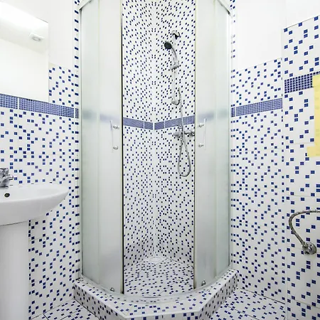 Apartment Zarra 3*